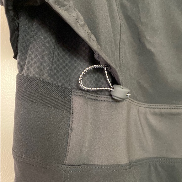 Athleta Venture Out Dress Black Sporty Featherweight Stretch Size 10 - Picture 7 of 16